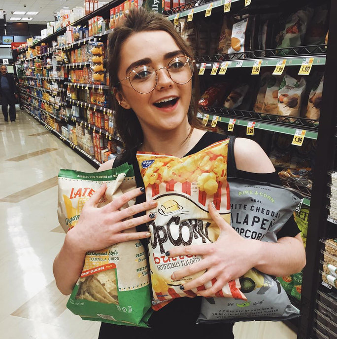 Maisie Williams Crashed a Random Game of Thrones Viewing Party