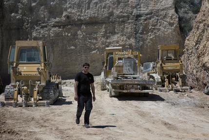 Israel demolishes home of Palestinian who killed Israeli