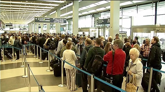 TSA long airport security lines