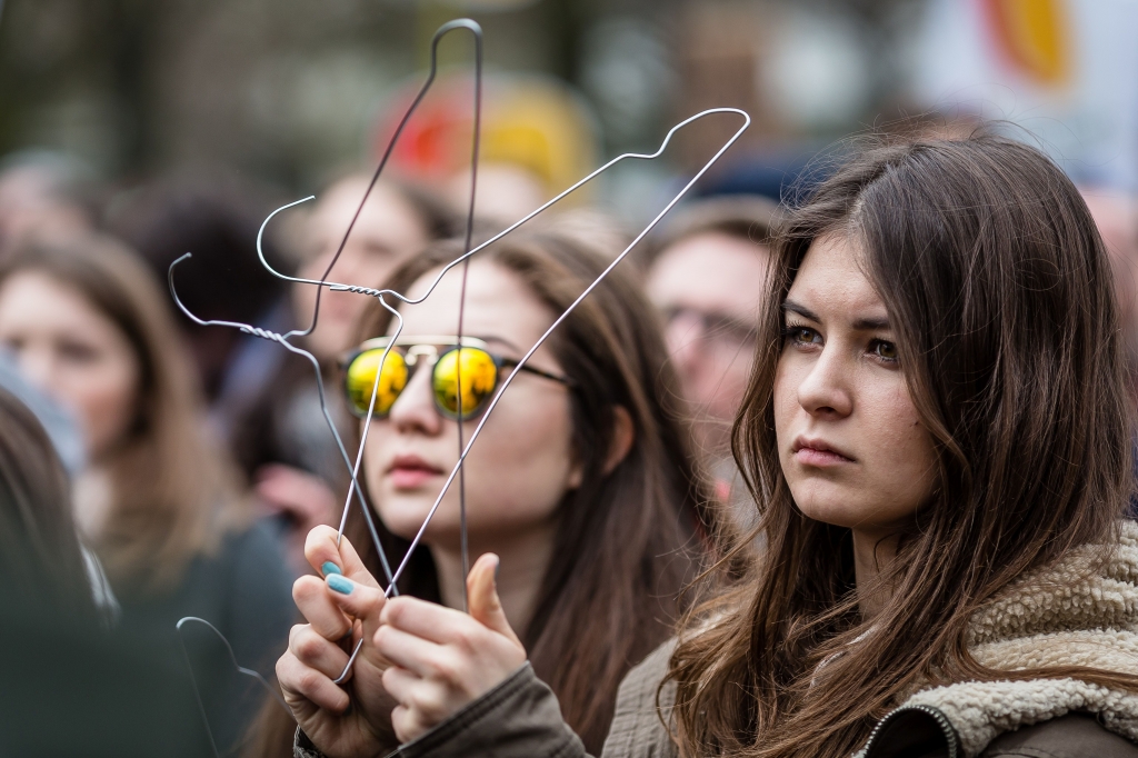 Alana Romain4 hours ago South Carolina Bans Abortions After 19 Weeks Perpetuating Dangerous Myths That Hurt Women     WOJTEK RADWANSKI  AFP  Getty Images