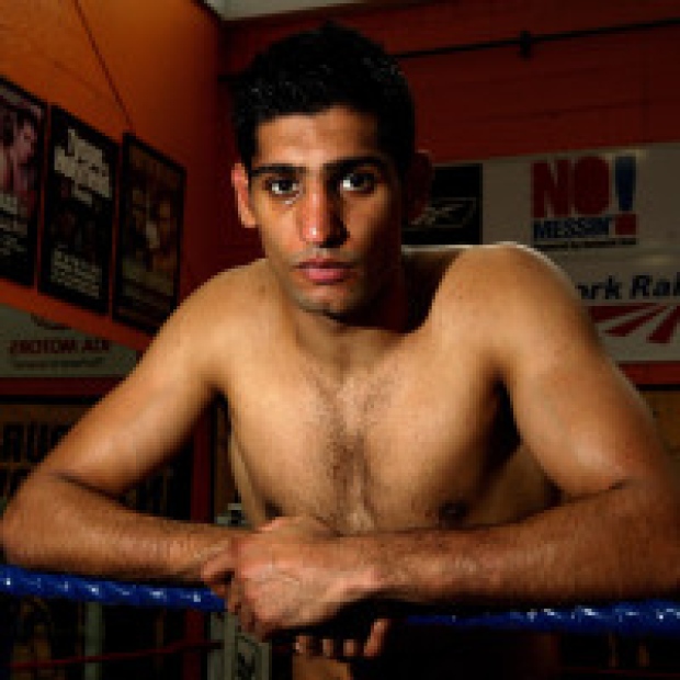 Amir Khan not interested in facing Floyd Mayweather