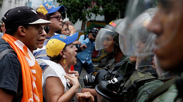 “Go Maduro” chant protesters as opposition returns to Caracas streets