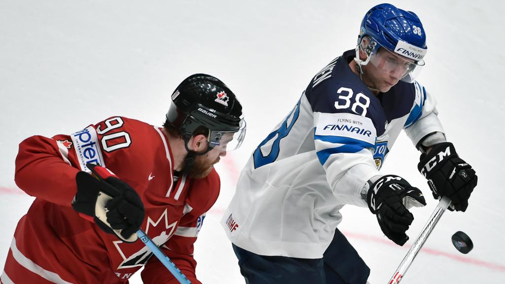 Canada hangs on for 4-3 semifinal win over United States at hockey worlds