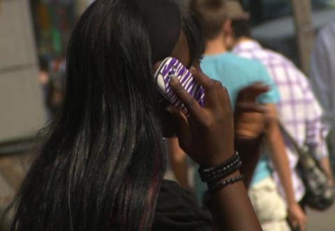 Study underscores potential dangers of cellphone radiation