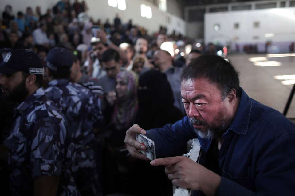 Chinese artist Ai Weiwei travels to Gaza for refugee project