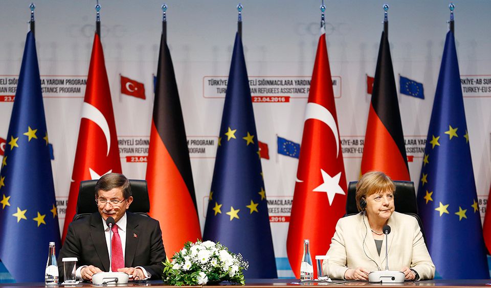 Ahmet Davutoglu ja Angela Merkel