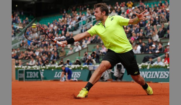 Rain greets French Open start; Kvitova, Nishikori scheduled