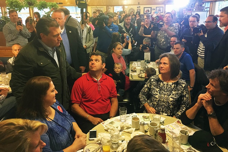 Presidential candidate Ted Cruz stumps in northern Indiana near the Michigan border ahead of Tuesday's primary