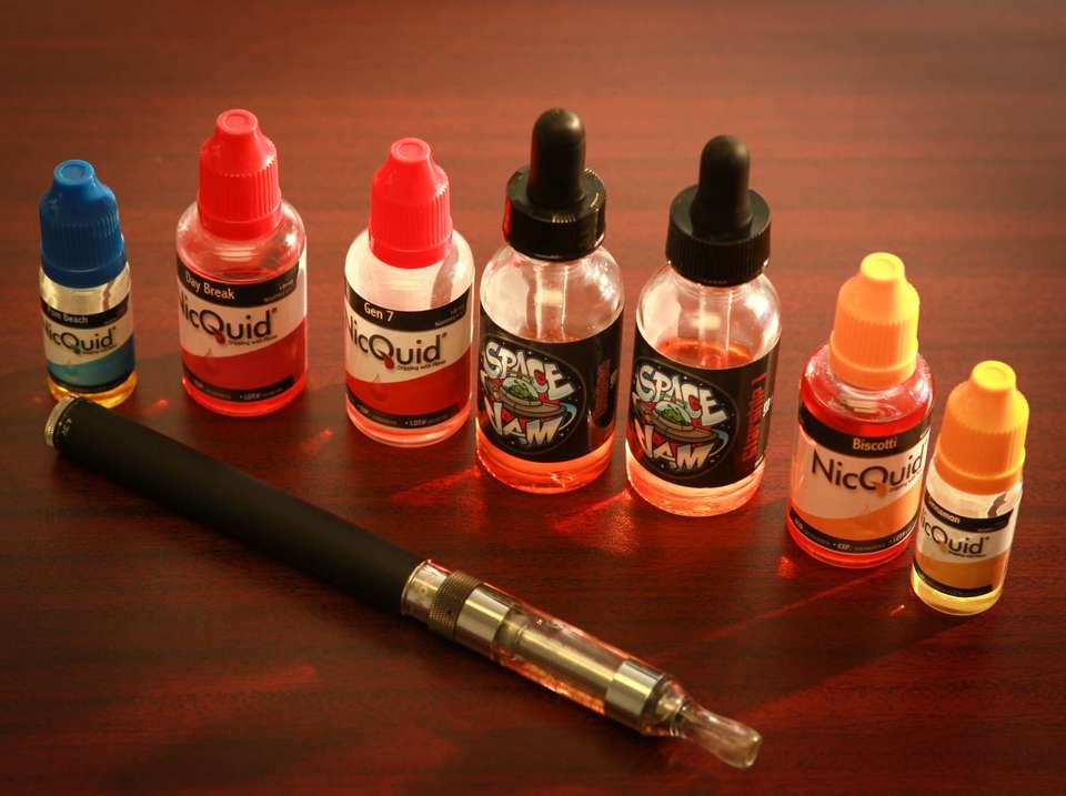 Vape shops say new e-cig rules will harm ex-smokers