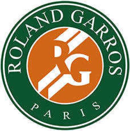 FIGHTING BACK:Stan Wawrinka survived a scare against Lukas Rosol in the men’s first round at Roland Garros on Monday