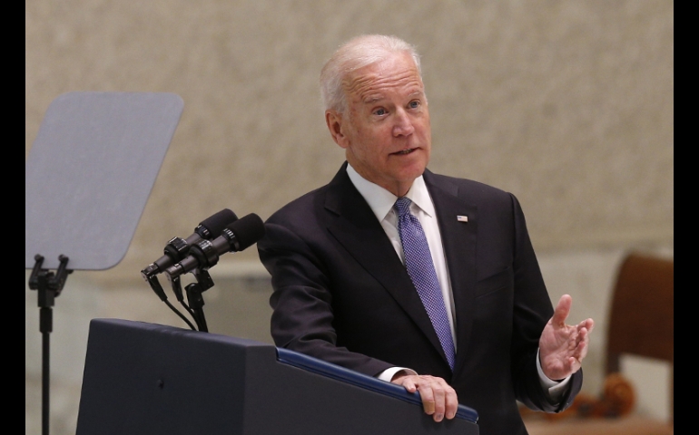 Biden arrives in Iraq to try to help settle political crisis