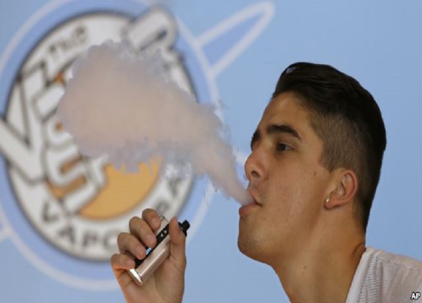 U.S bans e Cigarette sales to minors