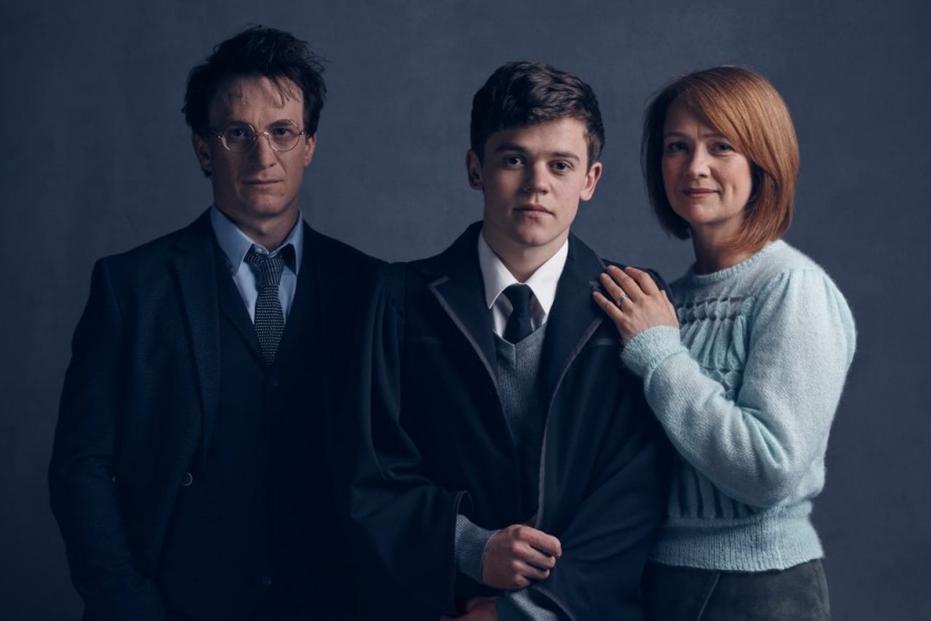 Harry Potter and The Cursed Child: First look at Harry, Albus and Ginny Potter