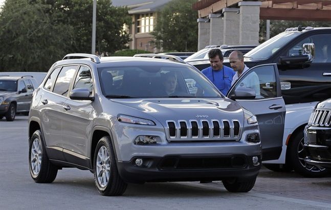 Trucks, SUVs push Fiat Chrysler to 6 pct. April sales jump