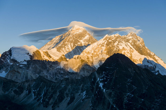 Frank Bienewald via Getty Images
Two climbers have died during their descent from the top of Mount Everest