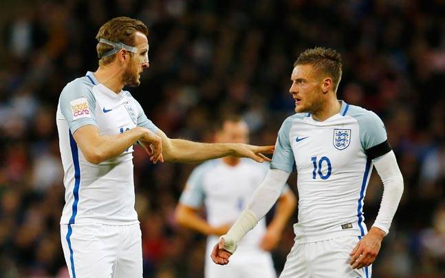 Harry Kane and Jamie Vardy interact during a friendly game against Netherlands earlier this year