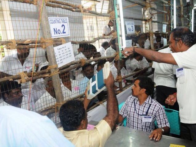 Elections 2016 LIVE: Polling begins in Tamil Nadu, Kerala, Puducherry