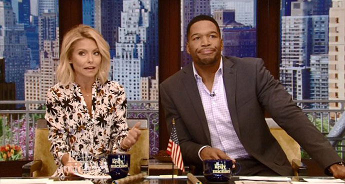 Michael Strahan & Kelly Ripa Win Big At Daytime Emmys Amidst 'Live' Drama — Awkward