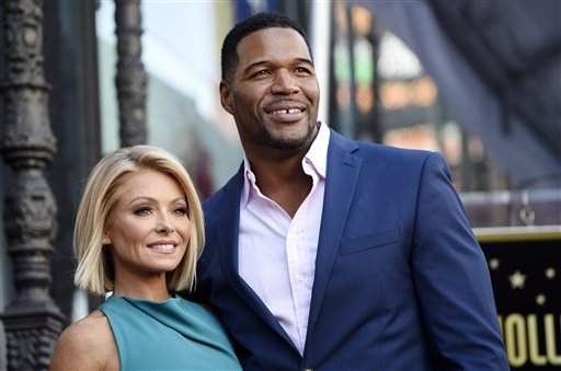 Kelly Ripa Makes Emotional Return to 'Live': 'Apologies Have Been Made'