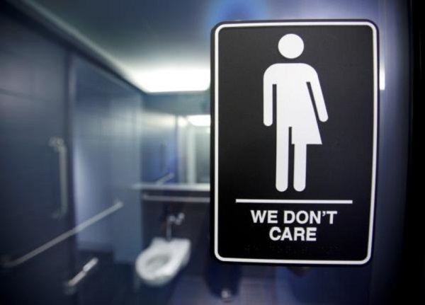 Transgender Bathroom Debate: California Assembly OKs Bill Making Single-Stall Facilities All-Gender Amid HB 2 Lawsuits