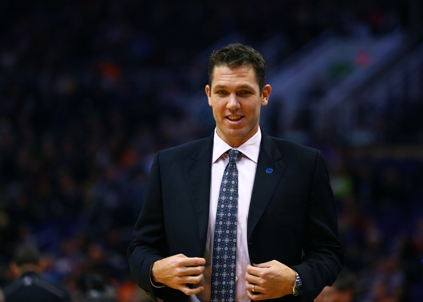 Warriors grant Lakers permission to interview Luke Walton