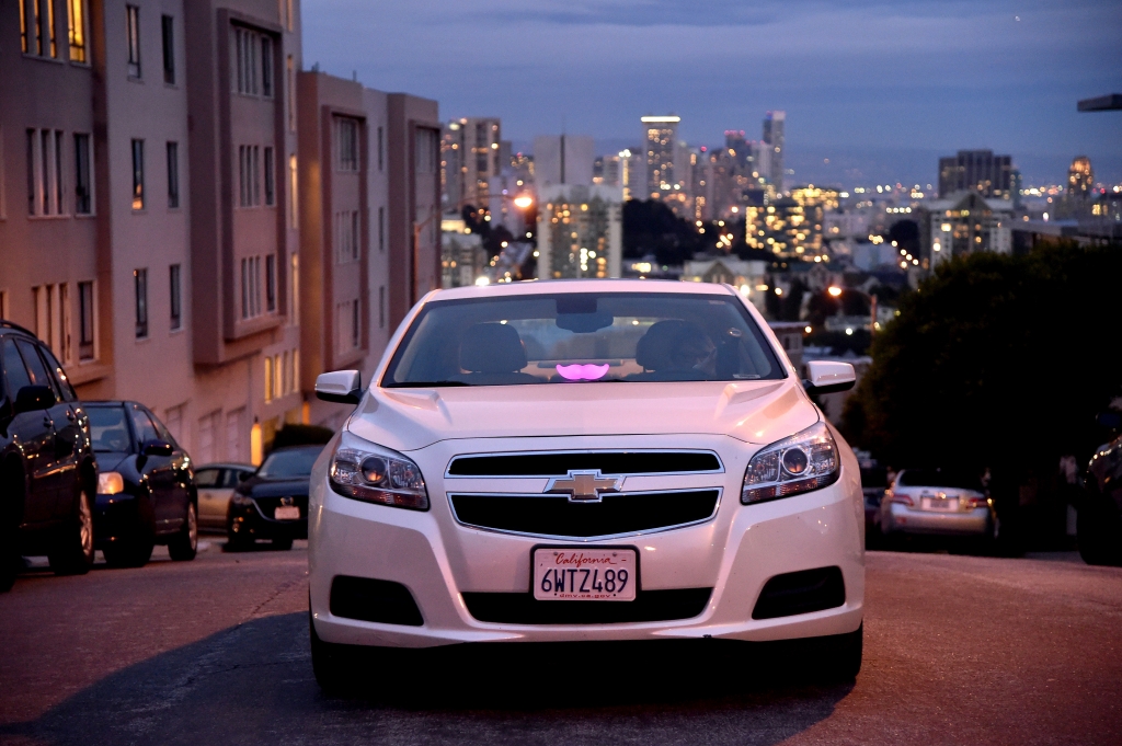 GM Lyft say they will have autonomous cars on the road by 2017