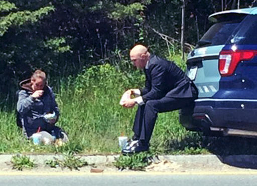 Trooper shares a meal and a conversation with panhandler