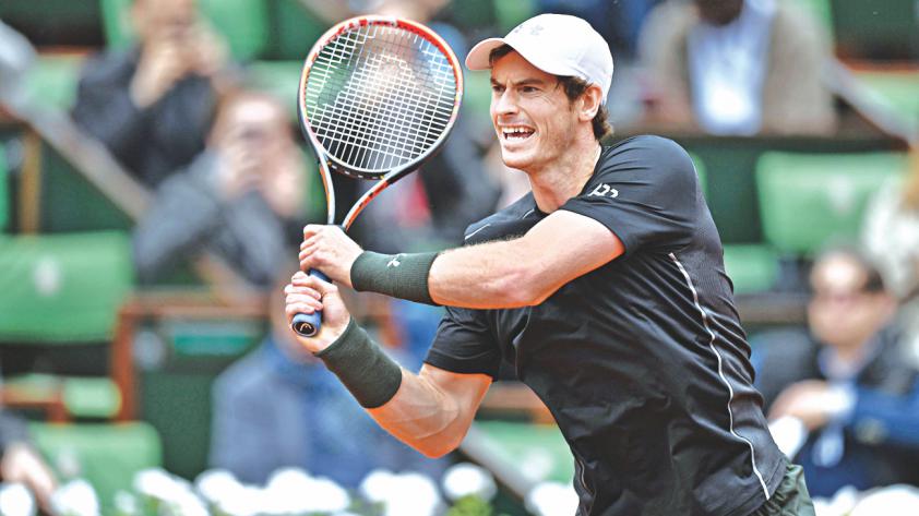 Andy Murray gets angry on the second day of Roland Garros