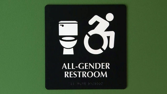 Obama to issue decree on transgender access to school restrooms