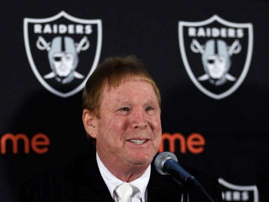 Oakland Raiders owner Mark Davis speaks during