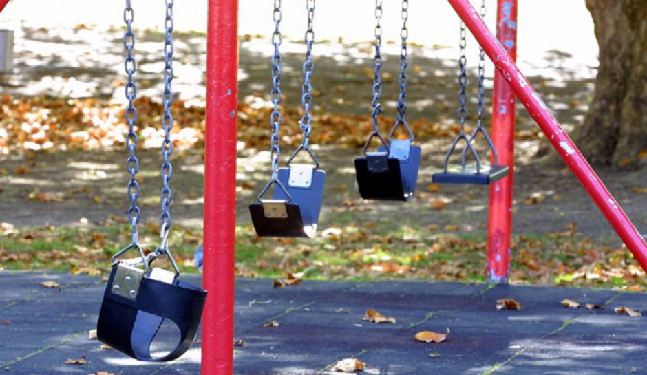 Playground Concussions On The Rise Monkey Bars And Other Play Equipment Causing Brain Injuries Among Kids Finds Study