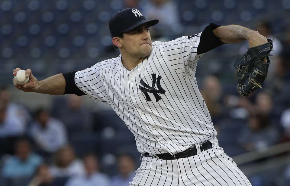 Yankees surge past Royals for 7-3 victory