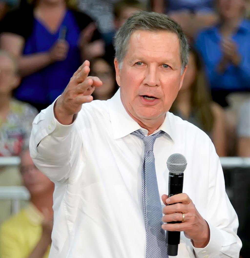 20160425pdKasich02-1 Presidential candidate John Kasich makes an appearance at Montour High School