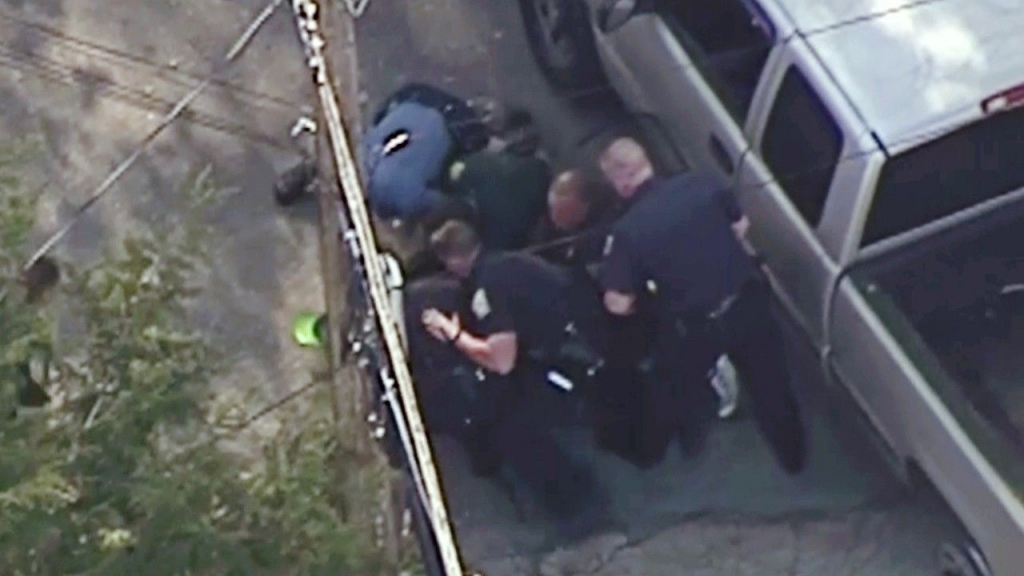 Man in custody after police chase in MA & NH