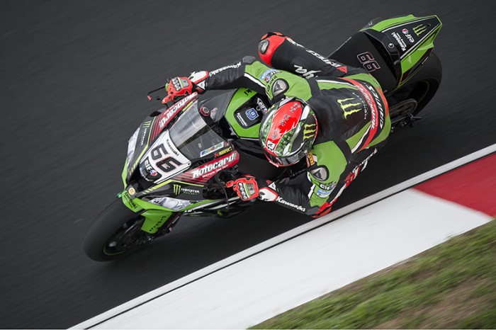 Sykes was in a class of his own in race one