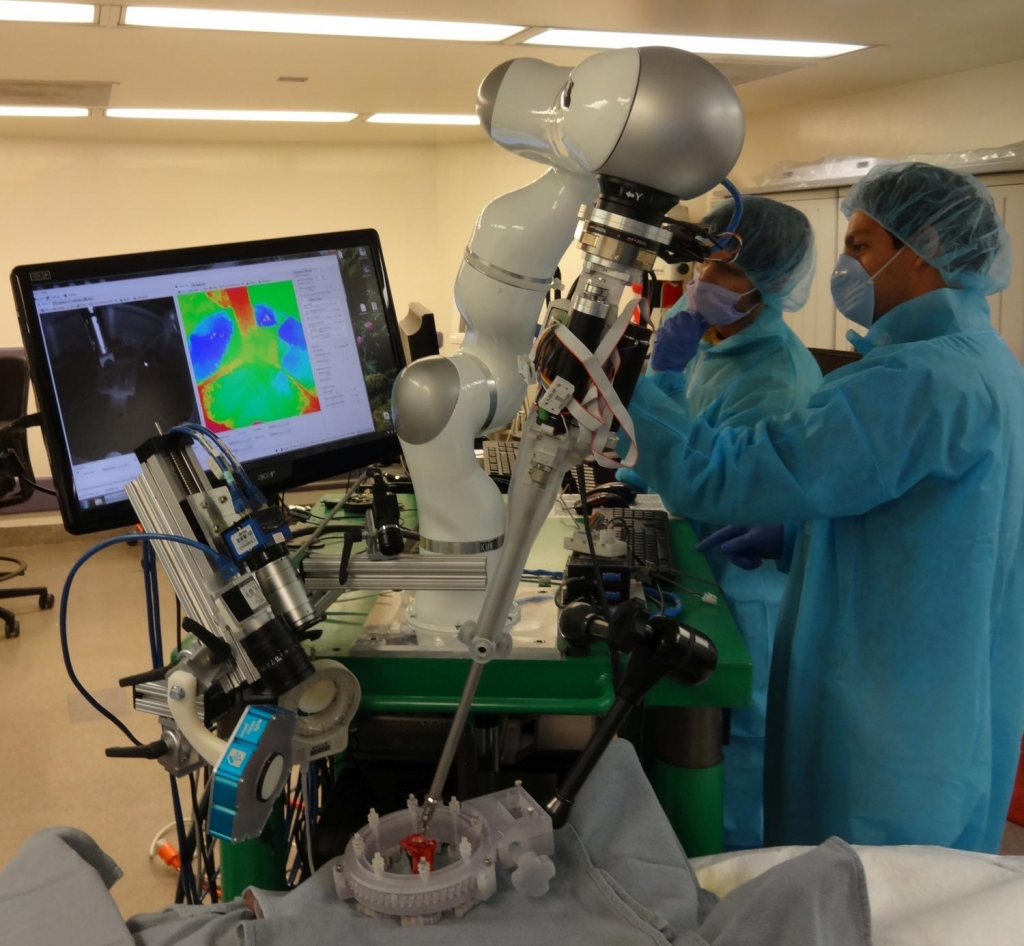 Scientists program robot for'soft tissue surgery