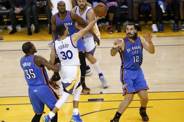 Stephen Curry inspires Golden State to victory to keep Western Conference Finals alive