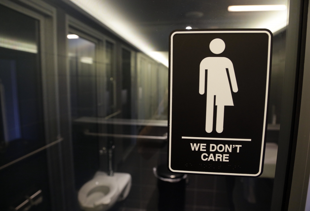 Schools must allow transgender bathrooms, Department of Education says