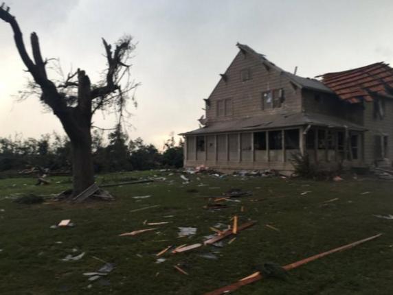 Tornadoes spotted near Dodge City, Kansas