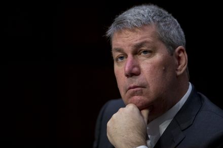 Senate hearing into Valeant includes top hedge fund investor