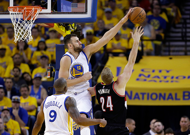 Stephen Curry resumes light shooting, looking toward Game 3