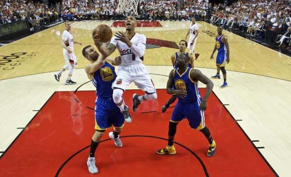 Lillard's scoring explosion powers Blazers past Warriors