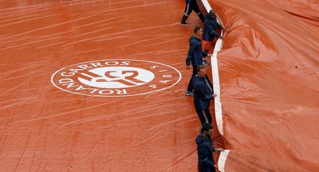 Rain delays start of play at French Open on Day 2