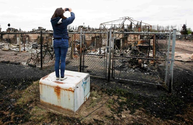 Wildfire spared 90 percent of Fort McMurray Alberta premier