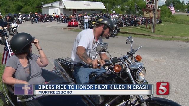 A group of bikers came together to honor the Blue Angels pilot who was killed when his plane crashed in Smyrna.                      WTVF