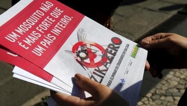 A handout to prevent Zika in Brazil reads'A mosquito is not stronger than an entire country