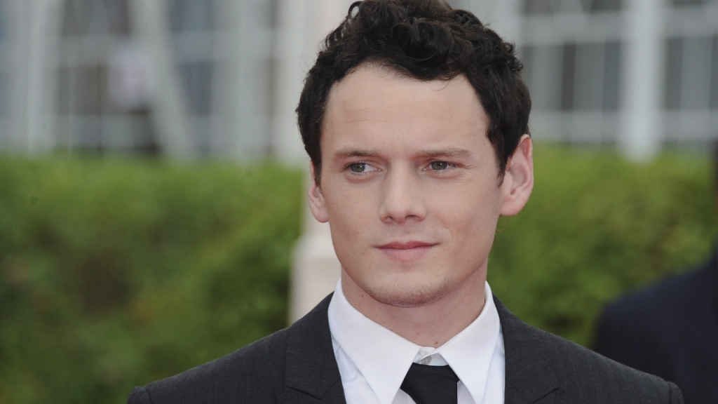 DEAUVILLE FRANCE- SEPTEMBER 03 Anton Yelchin arrives at the 'Fright Night&#039 Premiere during the 37th Deauville American Film Festival