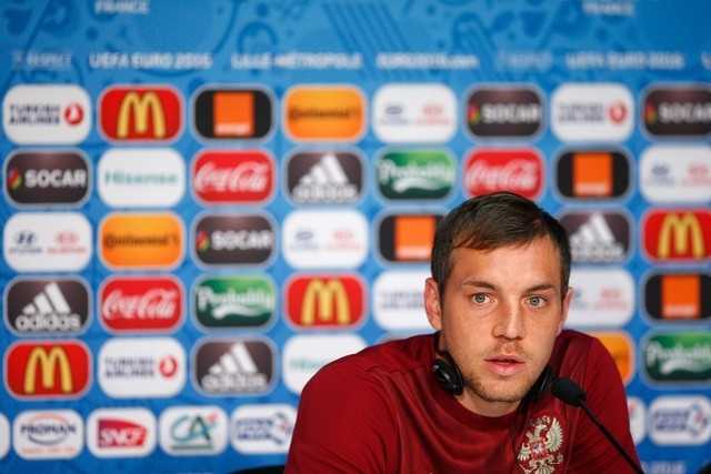 Artem Dzyuba England fans behaving badly too UK media want World Cup taken from Russia