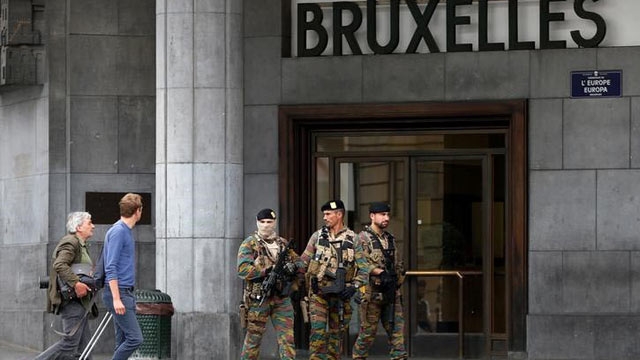 Brussels central station evacuated amid heightened security fears