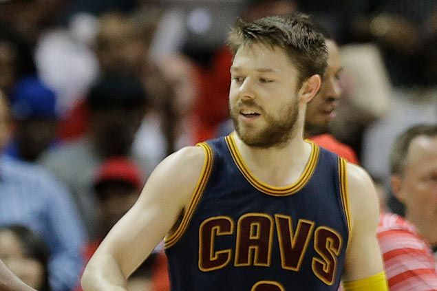 Cavs fan favorite Dellavedova gets own signature shoe on three-year deal with PEAK